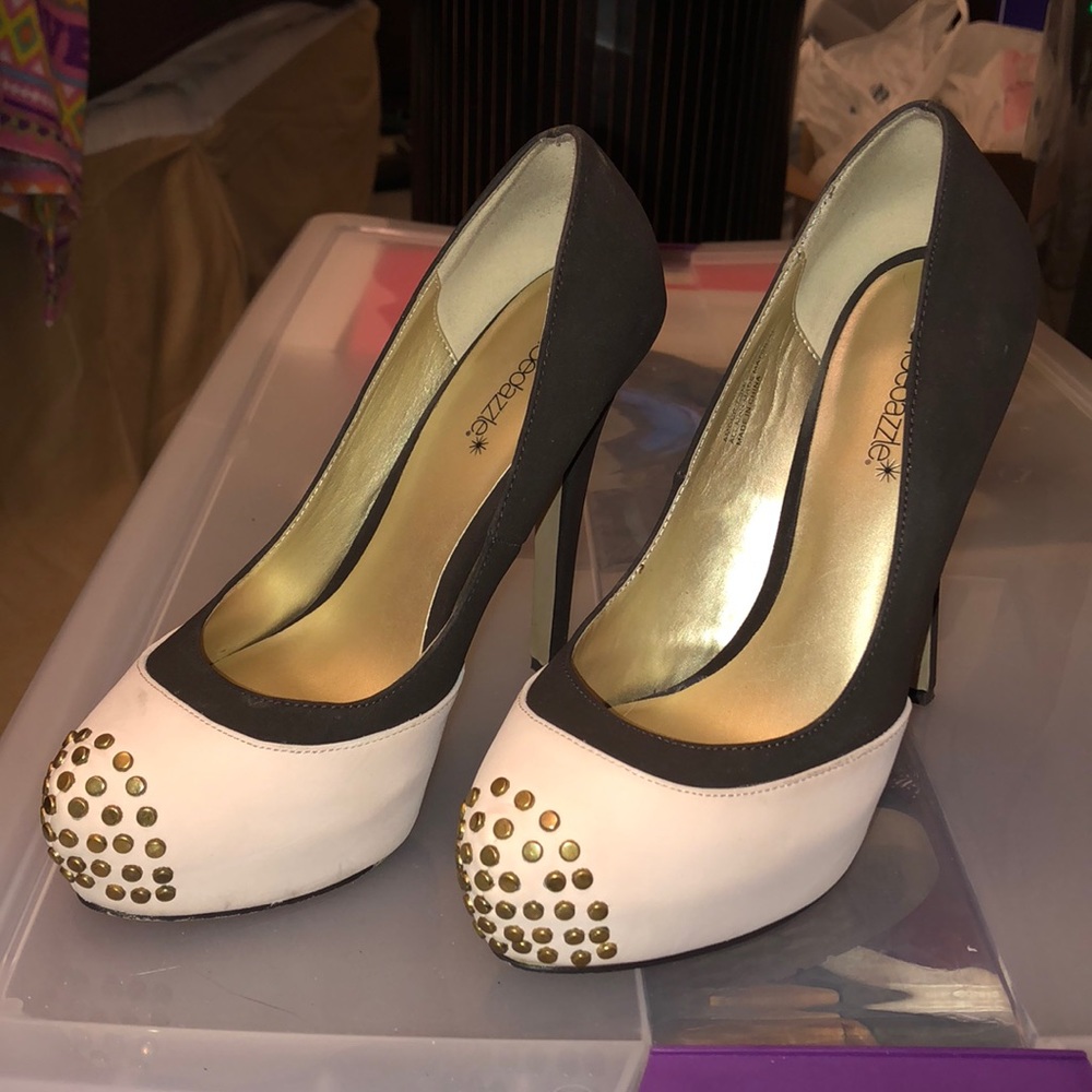 Two-Tone jeweled Platform Pumps